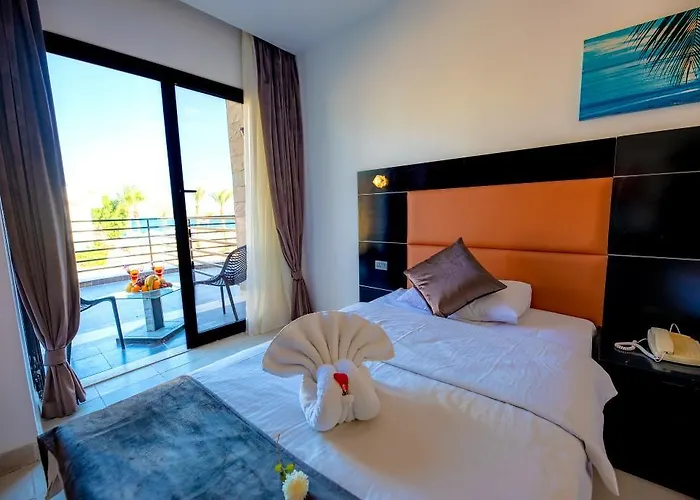 La Rosa Waves And Aqua Park