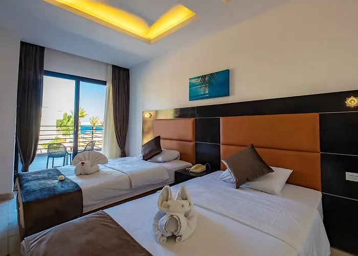 La Rosa Waves And Aqua Park Hotel 4*