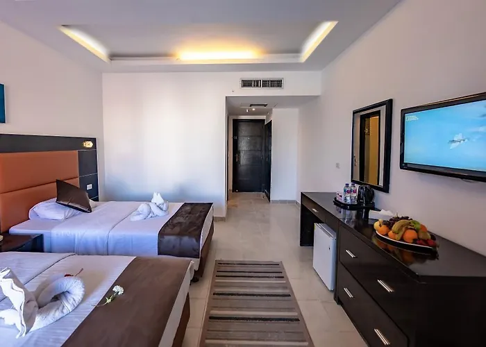 La Rosa Waves And Aqua Park Hotel 4*