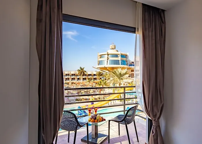 La Rosa Waves And Aqua Park Hurghada