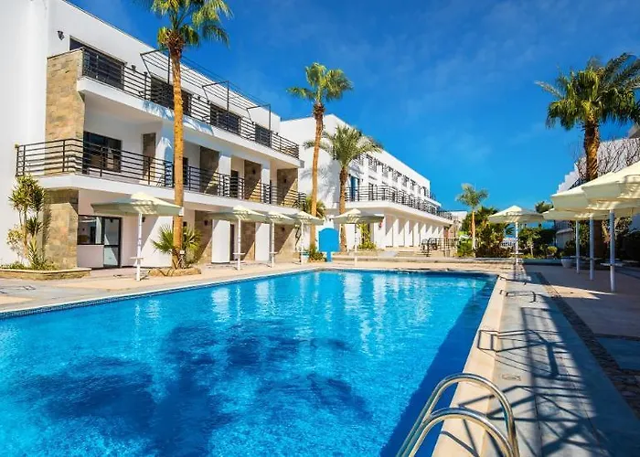 La Rosa Waves And Aqua Park 4*