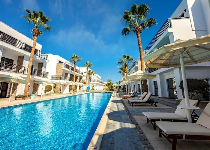 La Rosa Waves And Aqua Park 4*