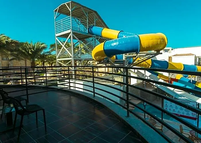 La Rosa Waves And Aqua Park 4*